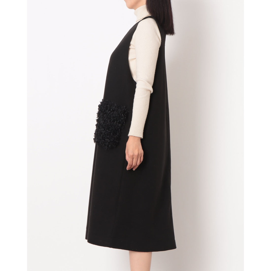 ラリベルテ Laliberte プードルポケット付Vネックワンピース (ブラック) ブラック