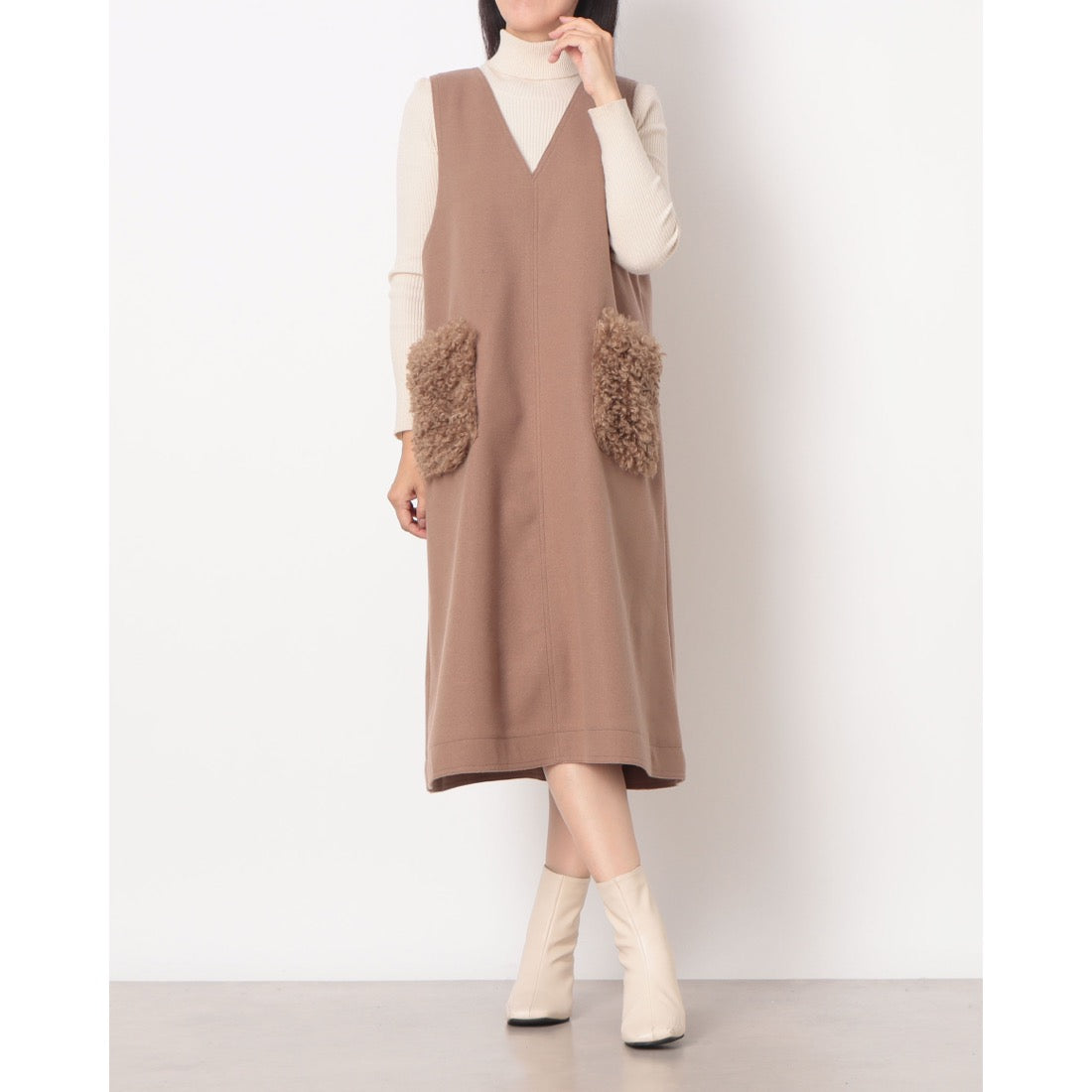 ラリベルテ Laliberte プードルポケット付Vネックワンピース (モカ) モカ
