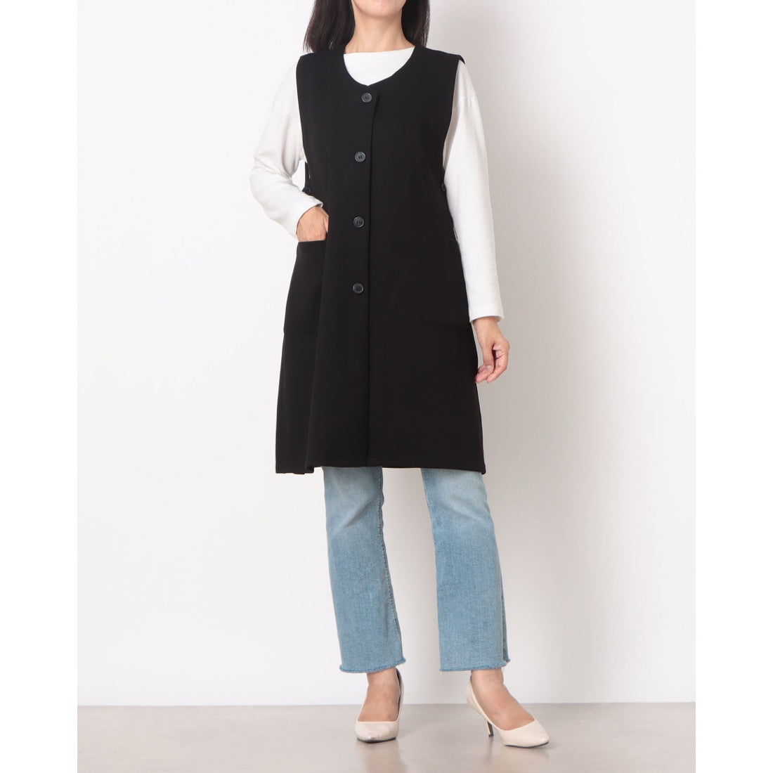 ラリベルテ Laliberte ボタン使いジレ (クロ) クロ