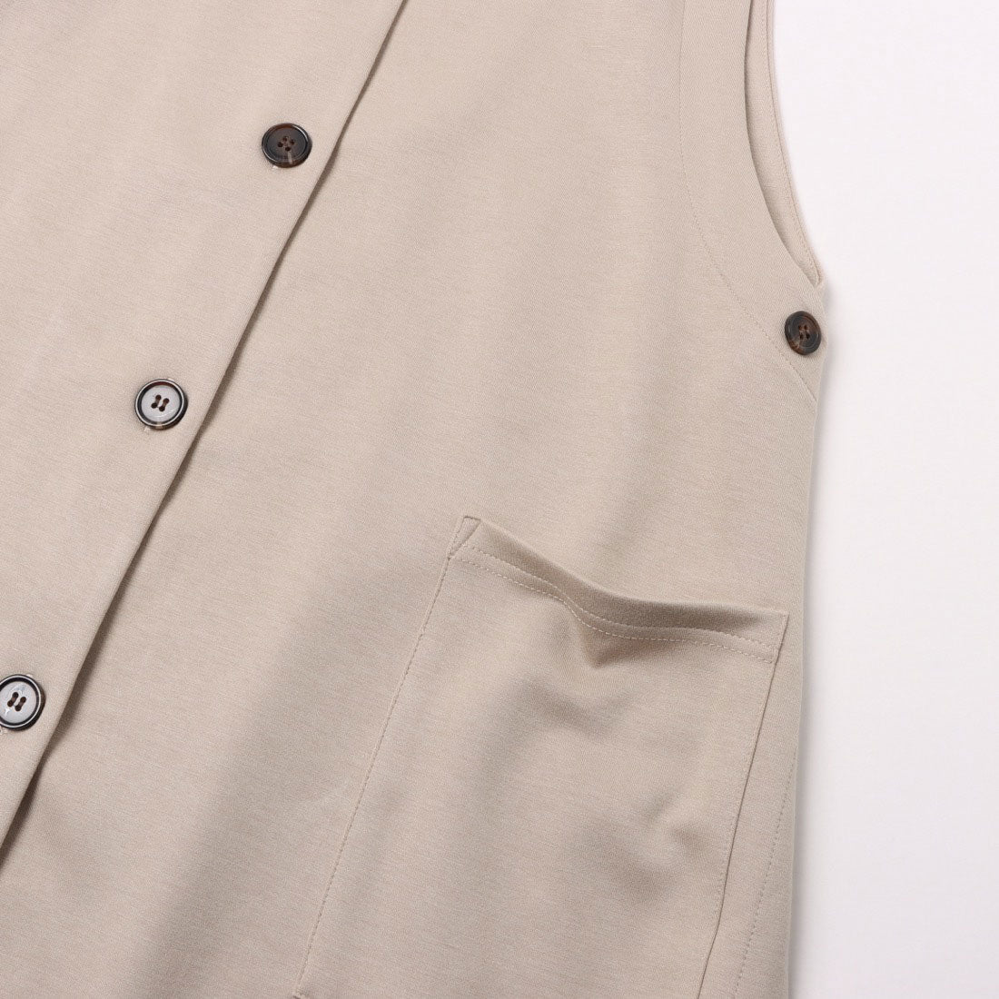 ラリベルテ Laliberte ボタン使いジレ (クロ) クロ