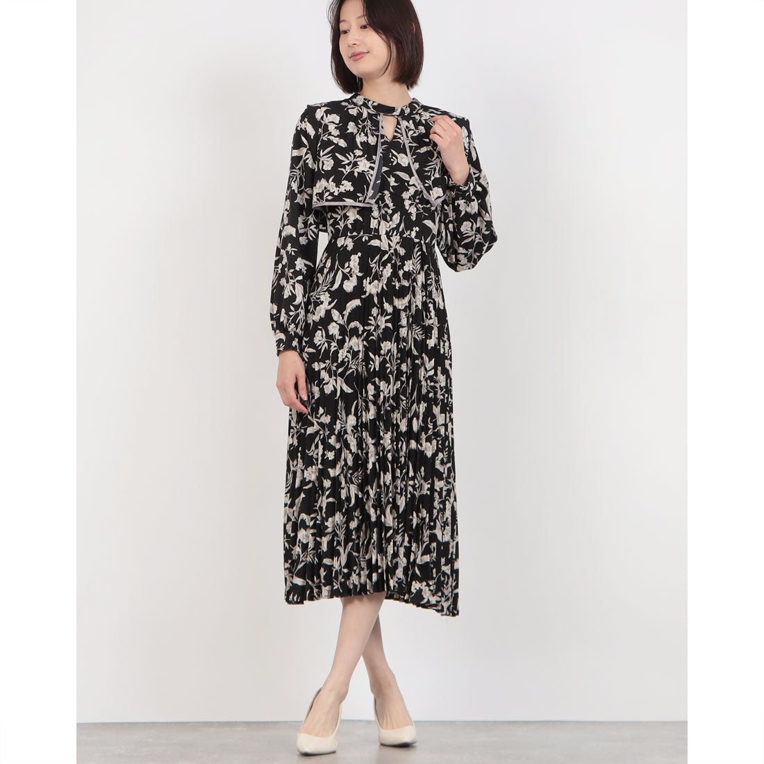 レディメイド LADYMADE バイカラーパイピングプリーツワンピース (ブラック) ブラック