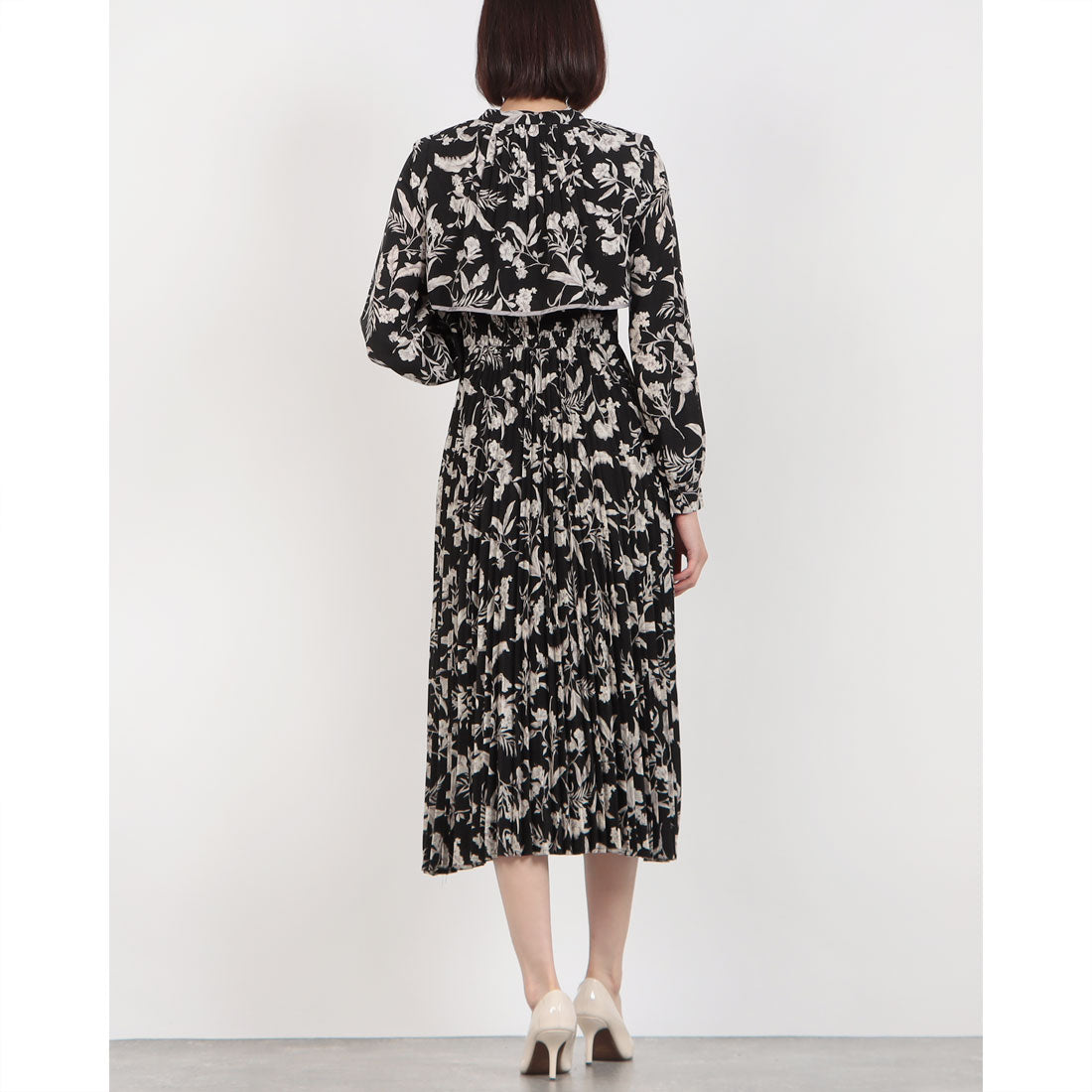 レディメイド LADYMADE バイカラーパイピングプリーツワンピース (ブラック) ブラック