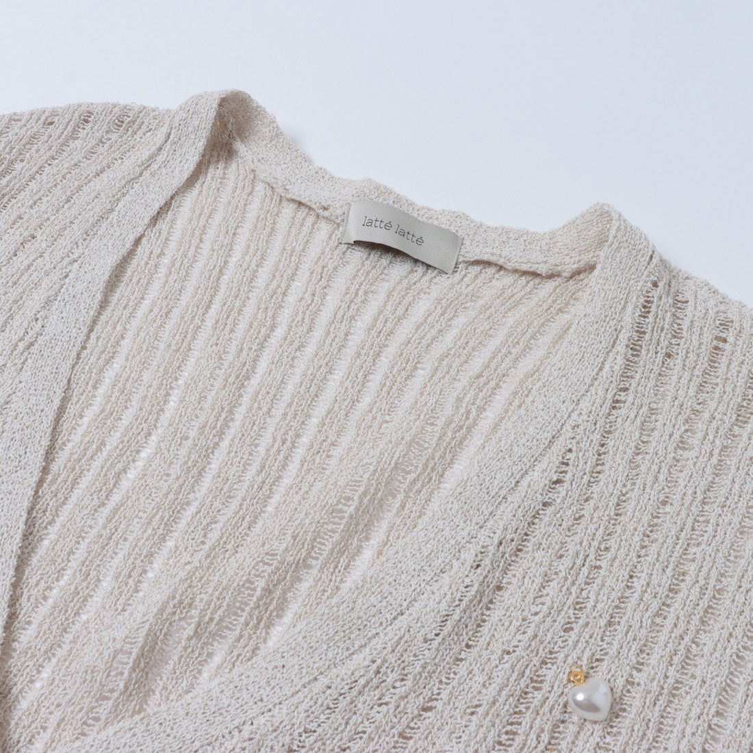ラテラテ lattelatte Vネックカーディガン (オフ) オフ