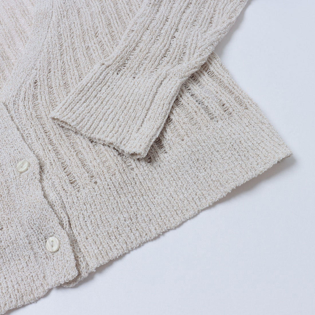ラテラテ lattelatte Vネックカーディガン (オフ) オフ