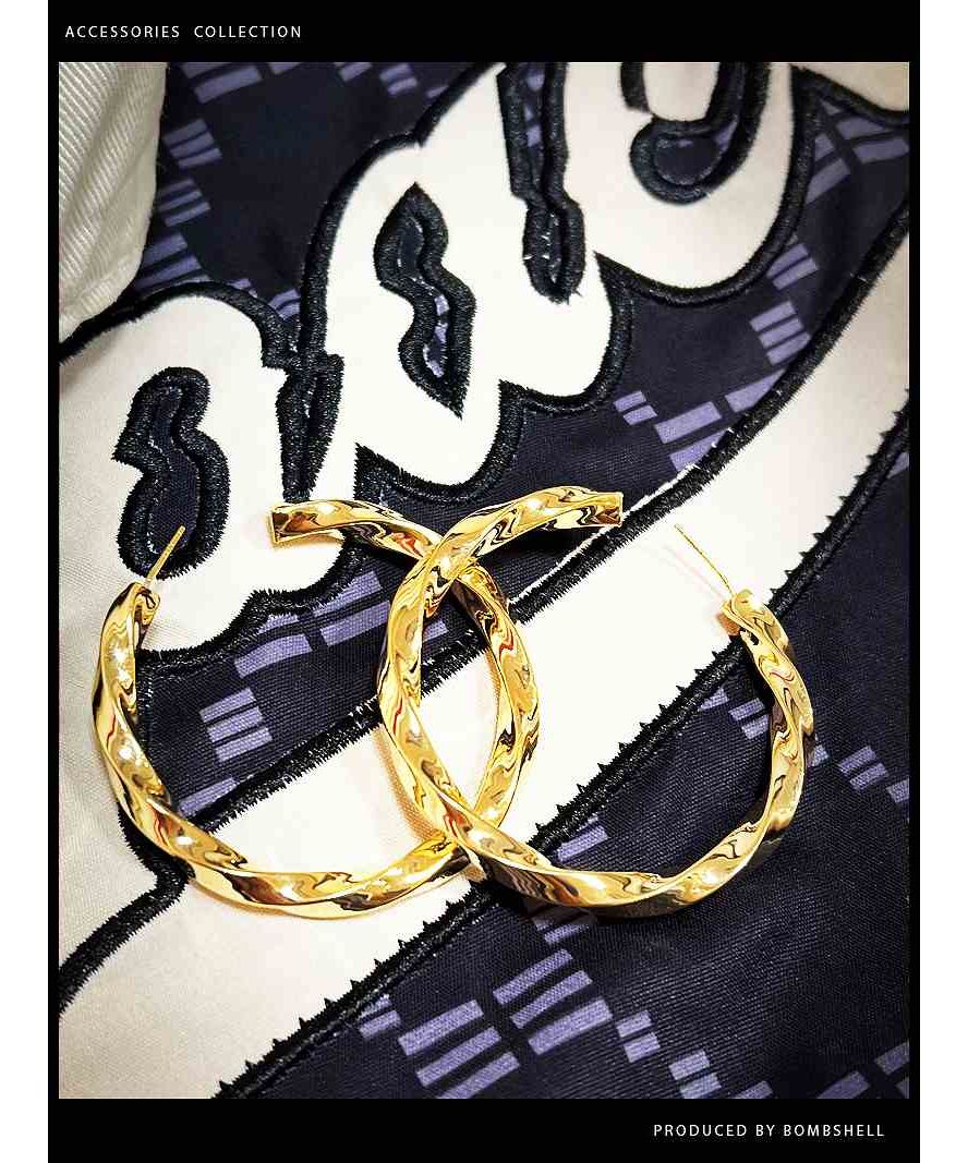 ボムシェル bombshell アクセサリー ツイスト ゴールド リングピアス フープピアス ダンスグッズ シンプル ギラギラ でかピアス ビッグ アクセサリー bombshell