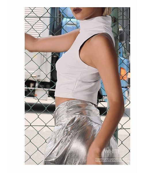 ボムシェル bombshell キャミソール・タンクトップ タンクトップ ショート丈 ハイネック ノースリーブ トップス ホワイト 無地 レッスン着 レディース ダンス衣装 bombshell