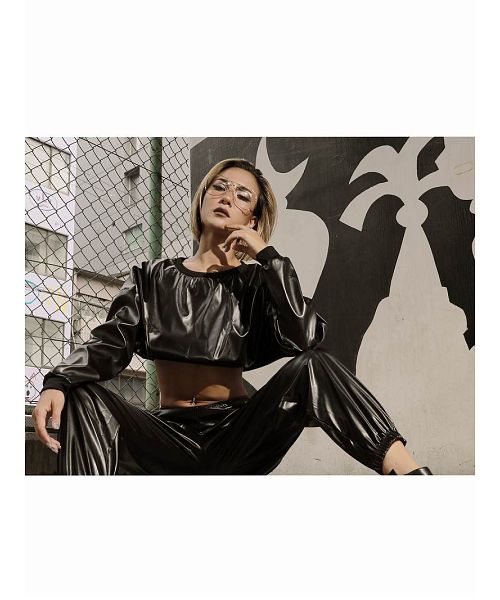 ボムシェル bombshell パーカー・トレーナー フェイクレザー ショート丈 トレーナー パーカー 黒 かっこいい ダンス衣装 ダンサー トップス 長袖 bombshell