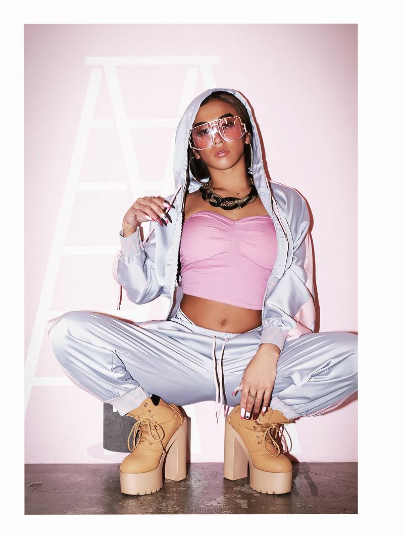 ボムシェル bombshell ブラトップ・チューブトップ・ベアトップ インナー ベアトップ ブラトップ チューブトップ カラバリ豊富 無地 パッド付き ストレッチ シンプル トップス bom