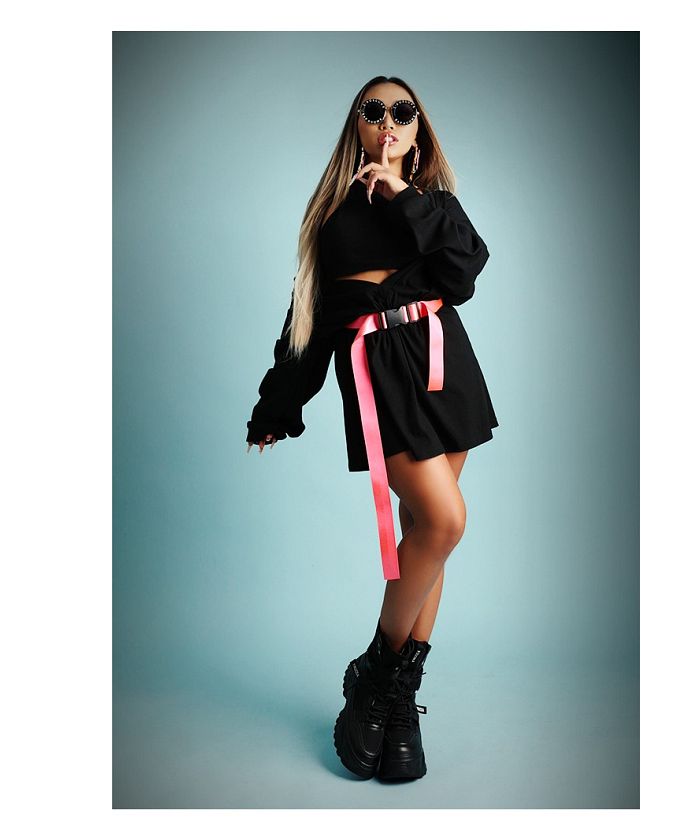 ボムシェル bombshell 長袖カットソー オーバーサイズ トレーナー キャミソール トップス セットアップ 海外 個性派 ダンサー 長袖 インポート Bbomb