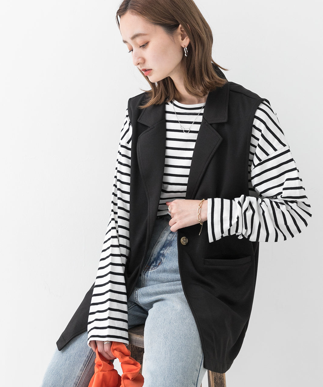 Adthie Easy to Move and Comfortable Stretch Material Tailored Gilet with Pockets