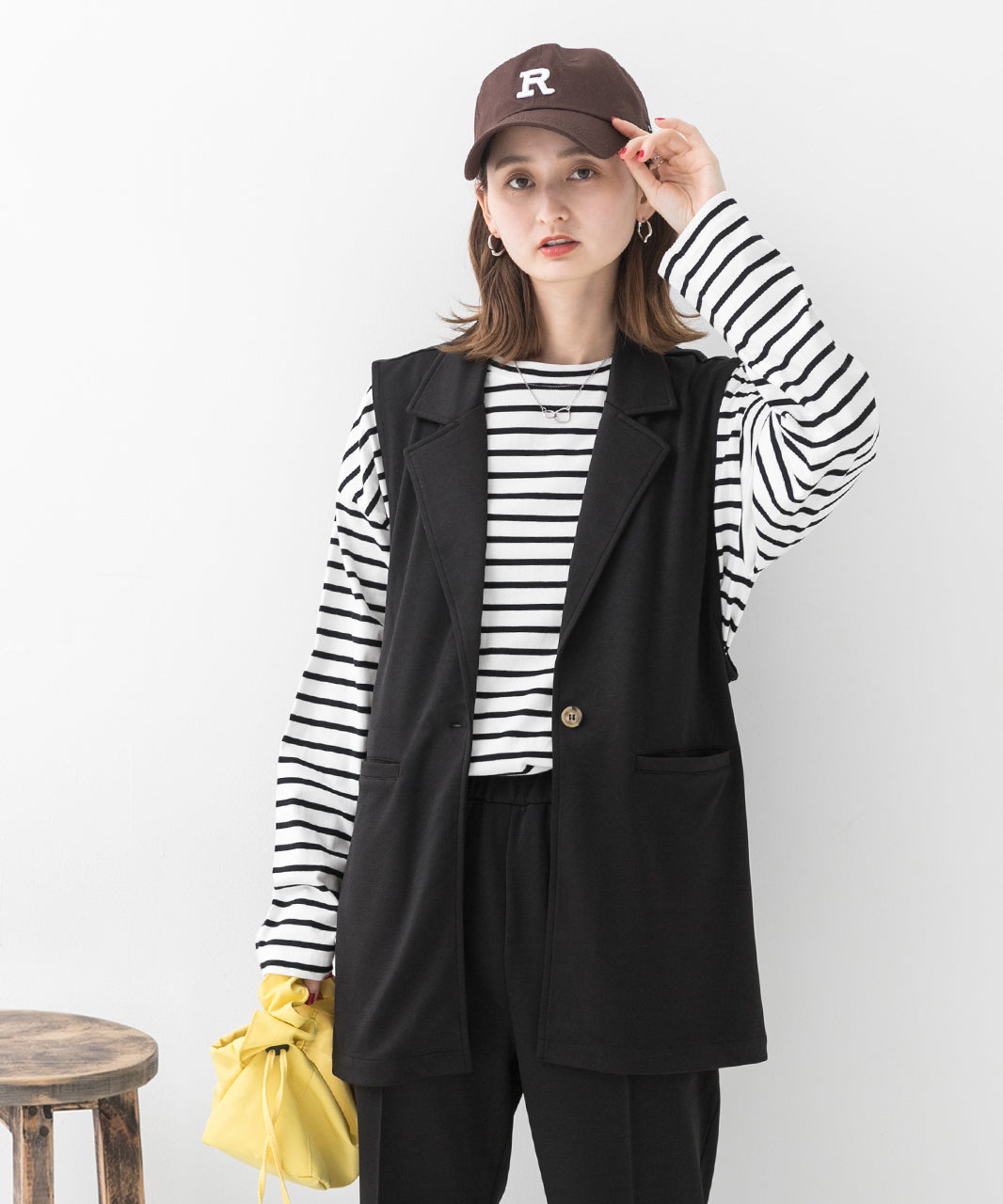 Adthie Easy to Move and Comfortable Stretch Material Tailored Gilet with Pockets