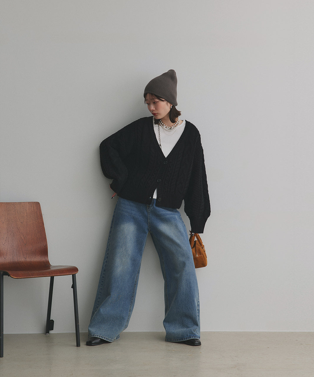 アドティエ ad thie 袖ボリュームざっくりVネックニットカーディガン (ダークグリーン) ダークグリーン