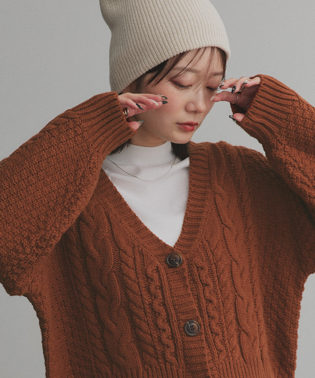 アドティエ ad thie 袖ボリュームざっくりVネックニットカーディガン (ダークグリーン) ダークグリーン