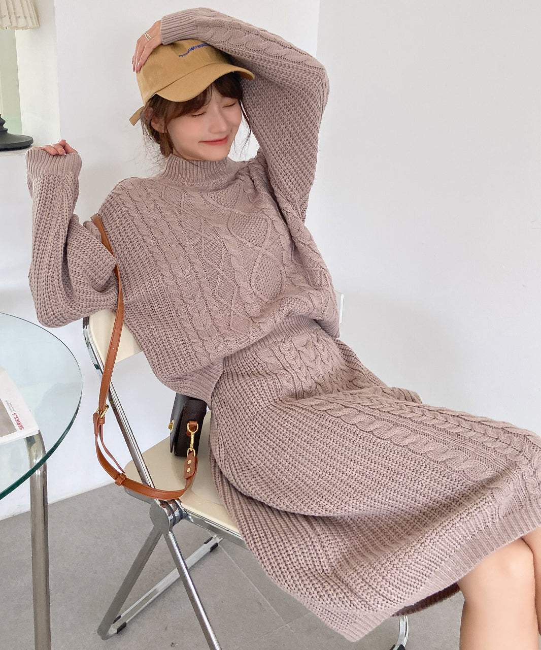 アドティエ ad thie プチハイネックニットセットアップ ニット セットアップ ケーブル ハイネック 長袖 レディース 2点セット ニットスカート (ライトグレー) ライトグレー