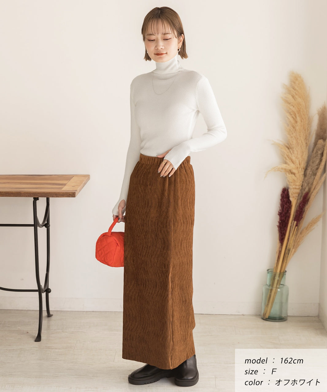 アドティエ ad thie サムホールデザイン ベーシックハイネックニット