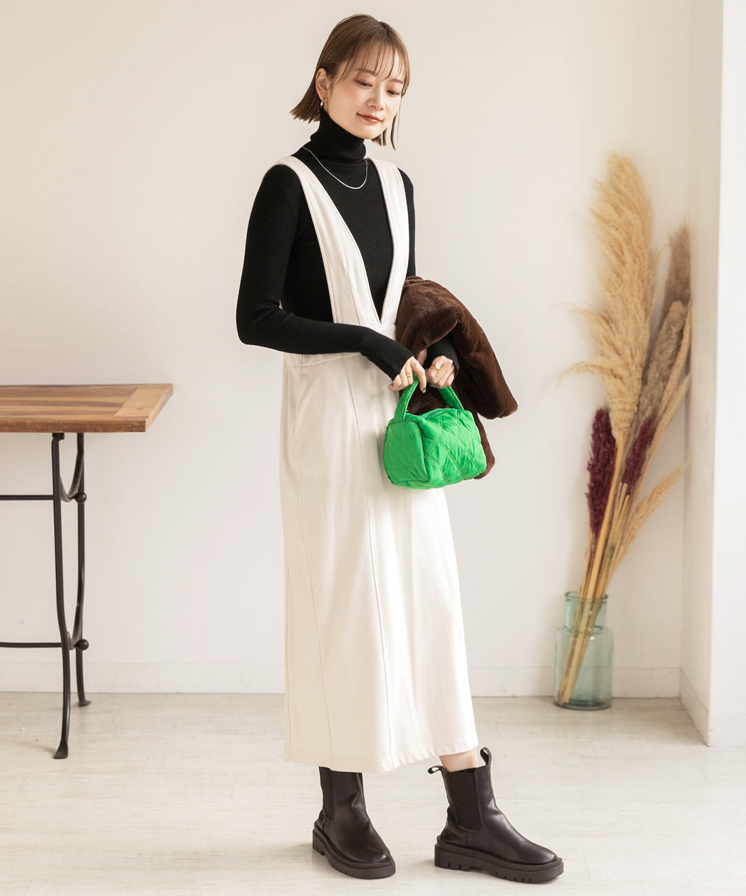 アドティエ ad thie サムホールデザイン ベーシックハイネックニット