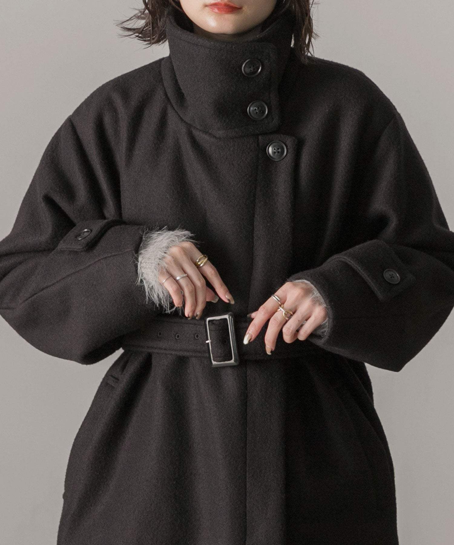 アドティエ ad thie 【2024AW新作】スタンドカラー 2WAYオーバーコート (ブラック) ブラック