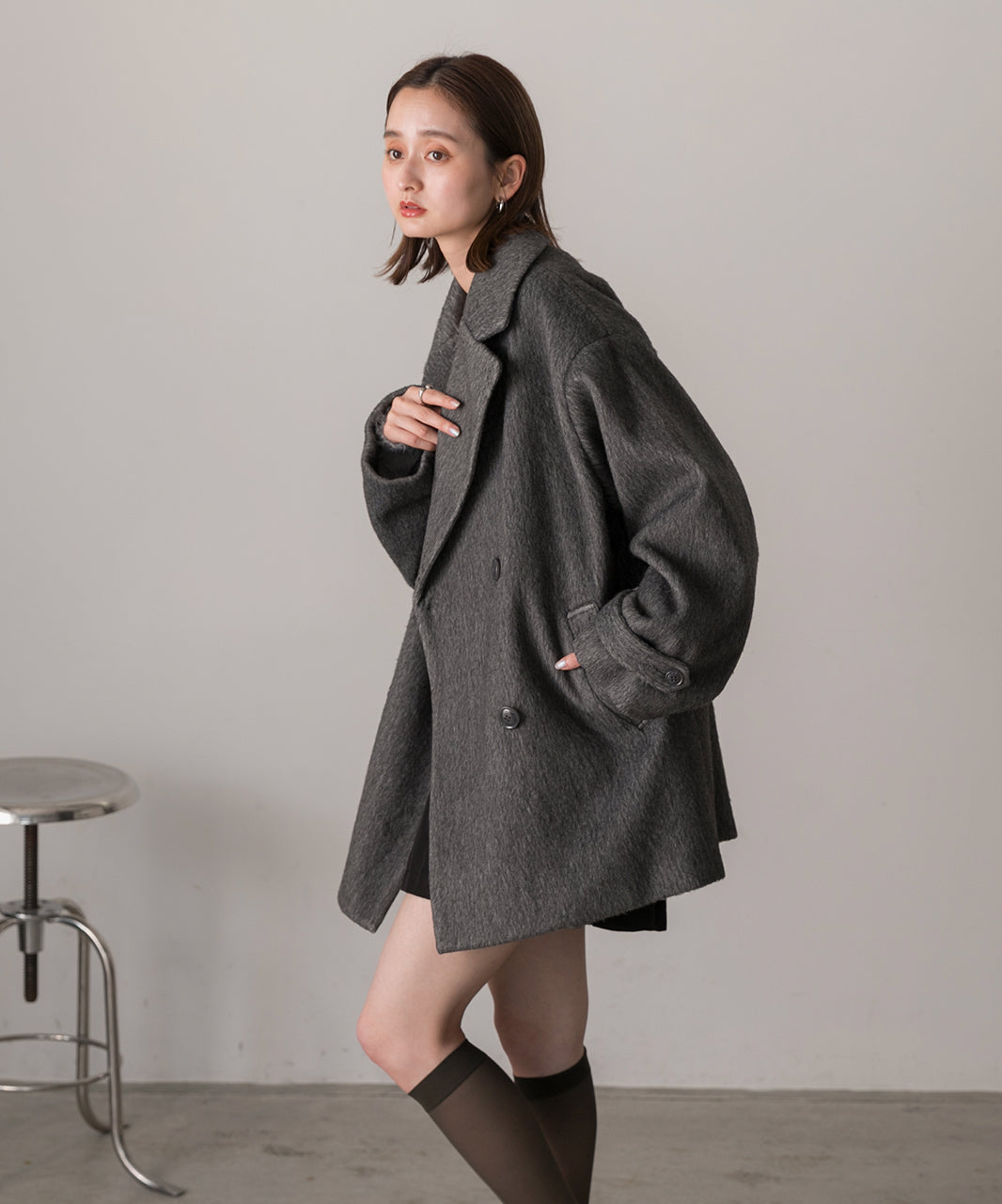 アドティエ ad thie シャギーコクーンミドルコート (グレー) グレー