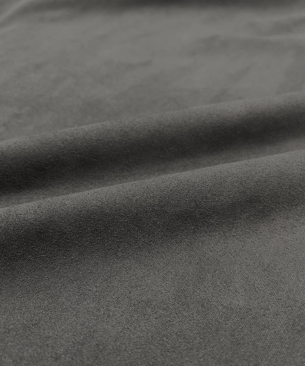 アドティエ ad thie 【2024AW新作】スエードタッチ ロングスカート (グレー) グレー