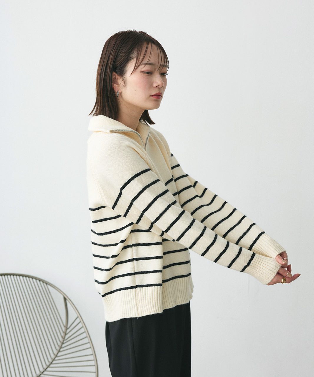 アドティエ ad thie 半拉链条纹针织衫