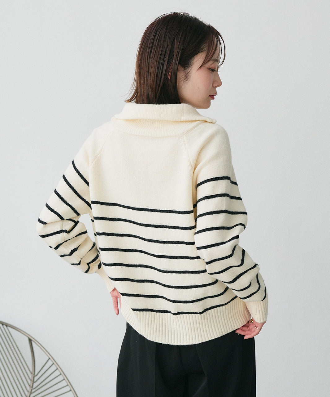 アドティエ ad thie 半拉链条纹针织衫