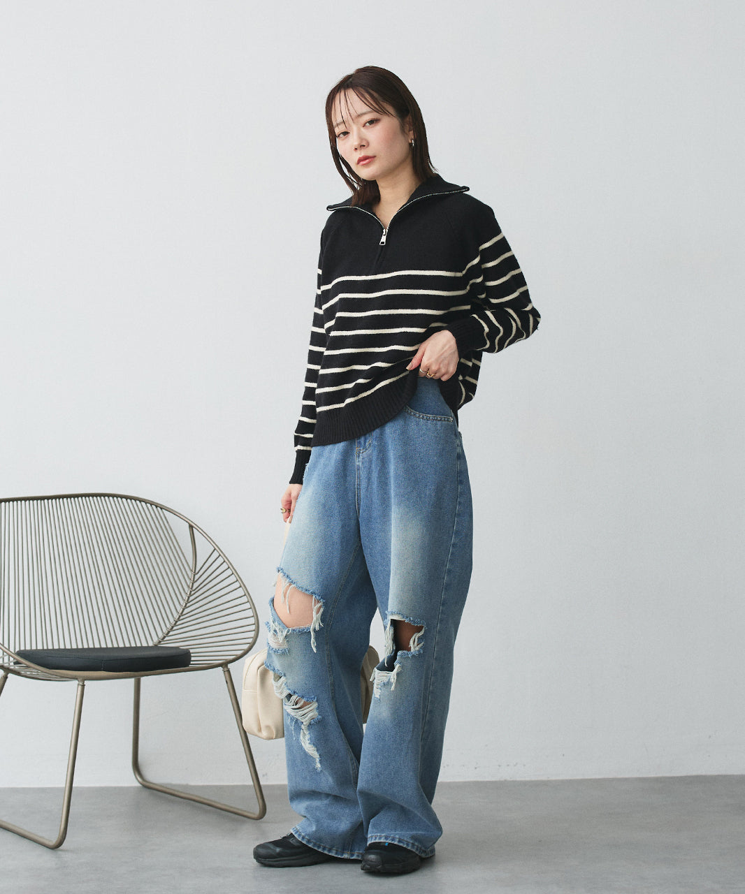 アドティエ ad thie 半拉链条纹针织衫