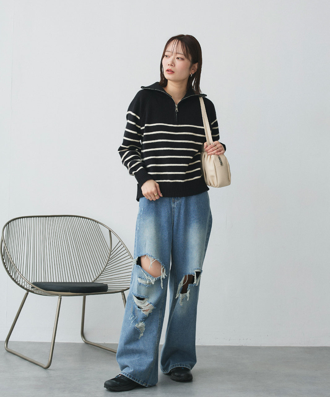 アドティエ ad thie 半拉链条纹针织衫