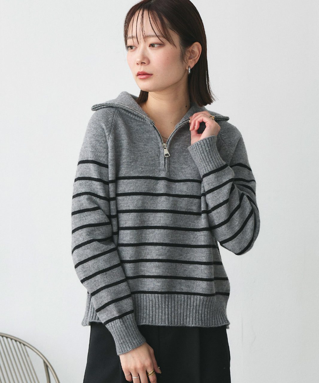 アドティエ ad thie 半拉链条纹针织衫