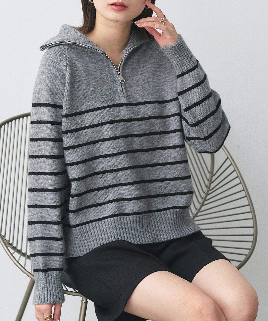 アドティエ ad thie 半拉链条纹针织衫