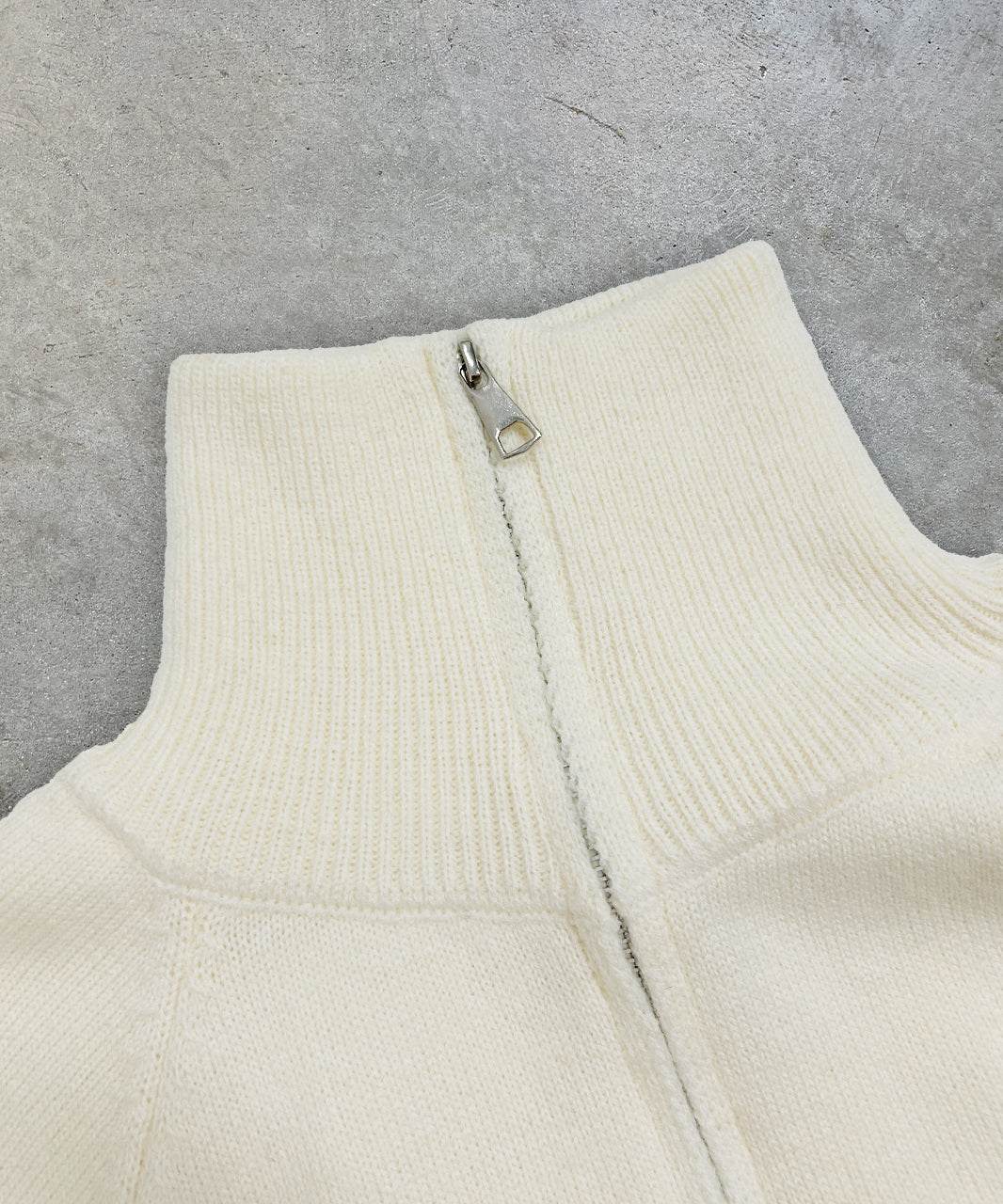 アドティエ ad thie 半拉链条纹针织衫