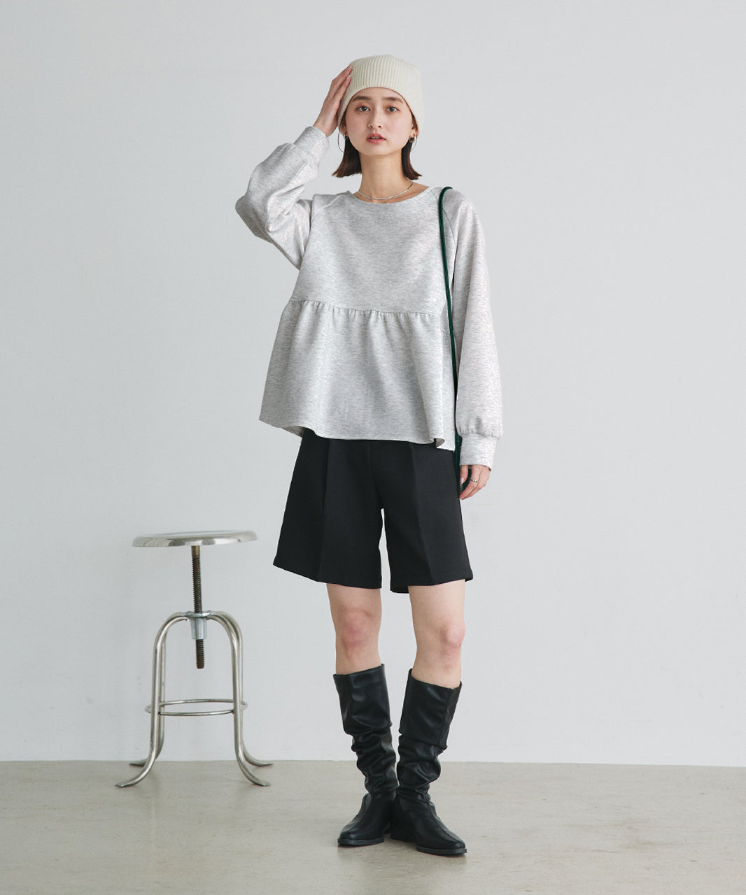 アドティエ ad thie ウエストギャザーポンチプルオーバー