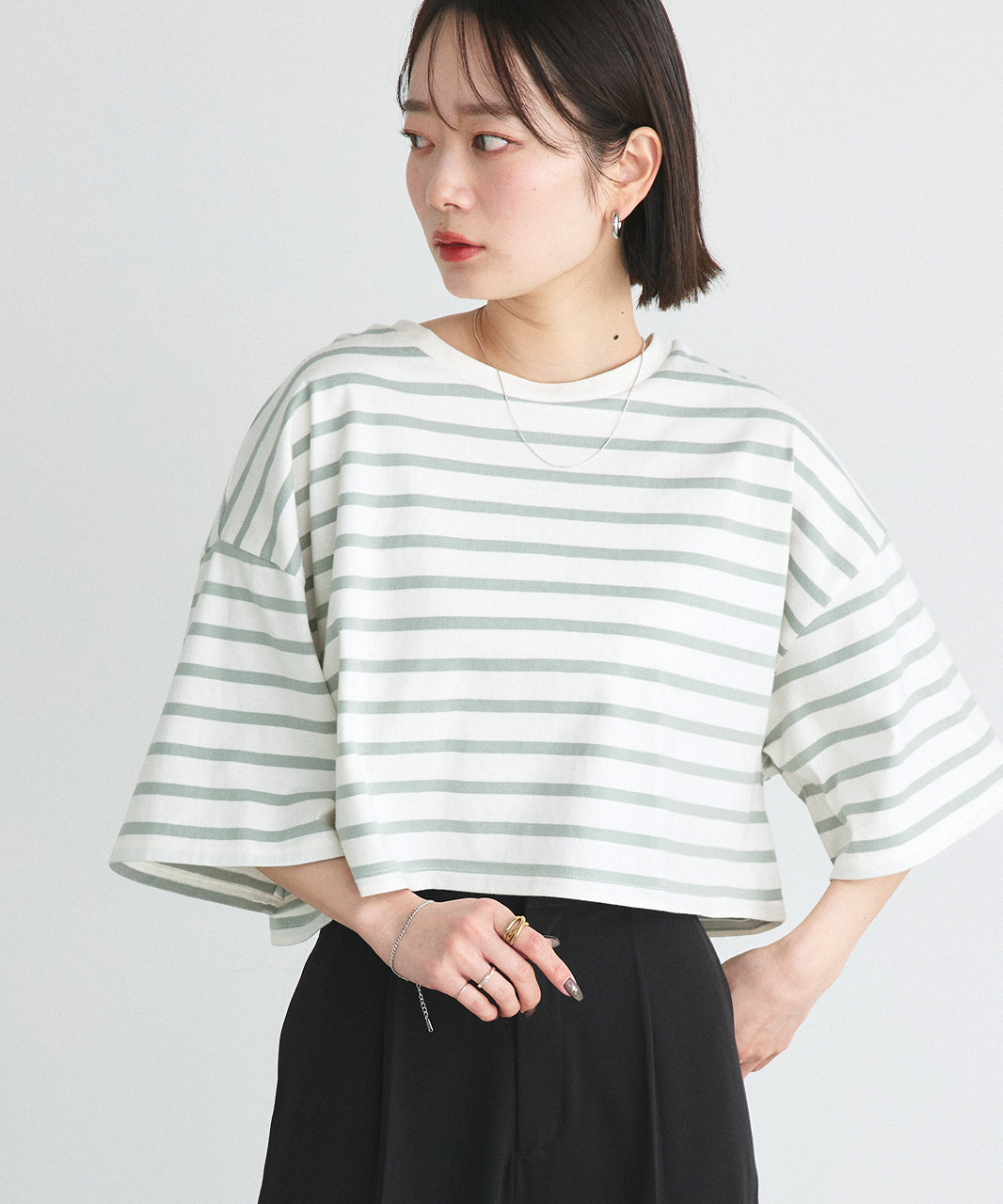 アドティエ ad thie 【2025SS新作】ベーシックショート丈Tシャツ (ブラック) ブラック