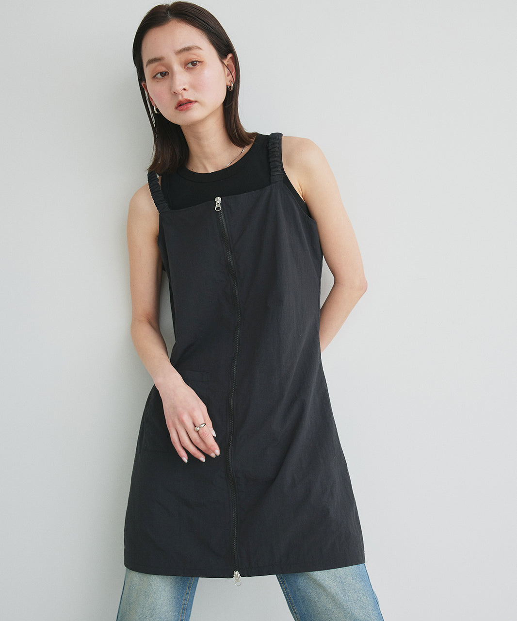 アドティエ ad thie 【2025SS新作】ナイロンダブルジップミニワンピース (ブラック) ブラック