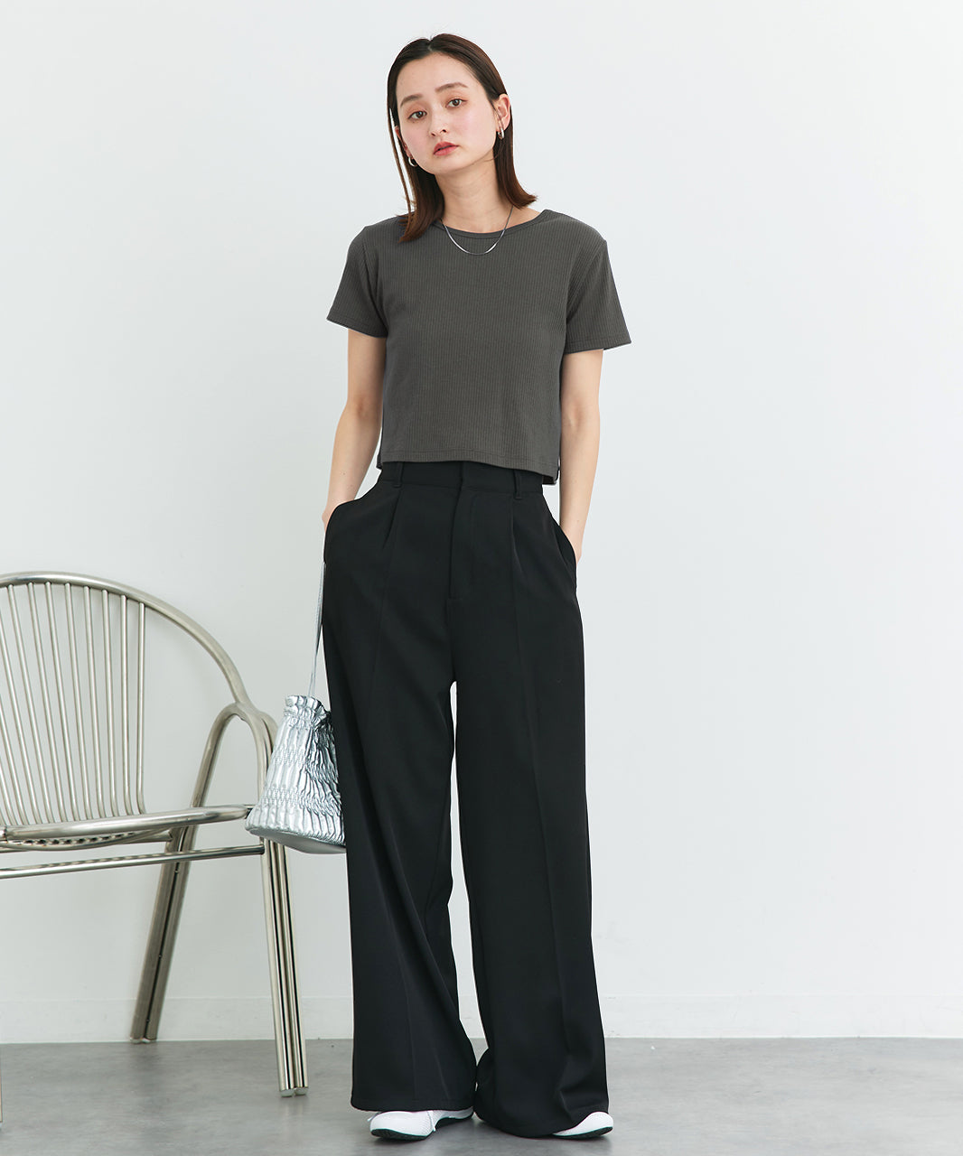 アドティエ ad thie 【2025SS新作】リブクルーネックコンパクトTシャツ (オフホワイト) オフホワイト