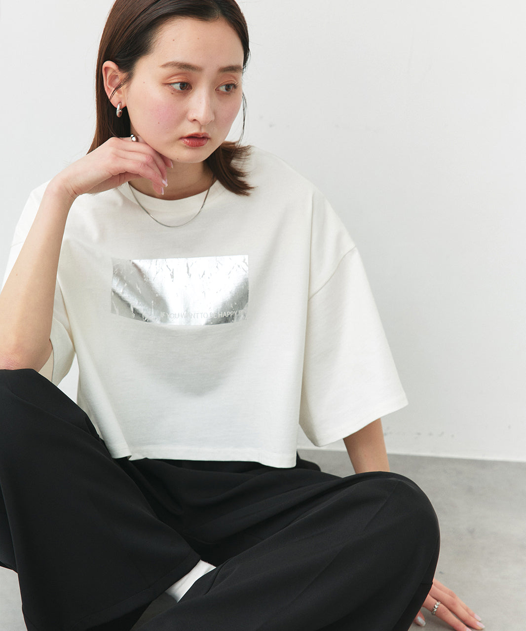 アドティエ ad thie 【2025SS新作】ヴィンテージライク箔プリントTシャツ (ブラック) ブラック