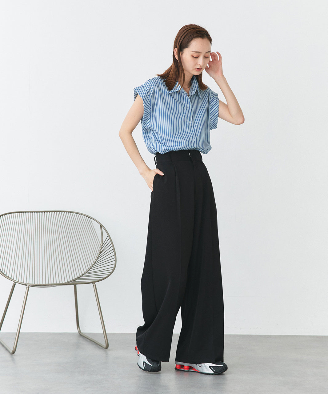 アドティエ ad thie サイドギャザーストライプシャツ (ブラック) ブラック