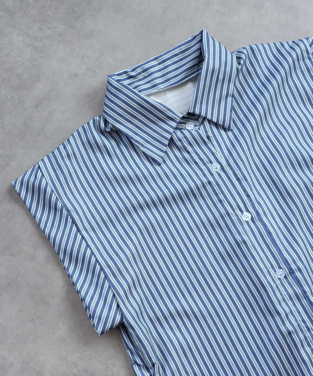 アドティエ ad thie サイドギャザーストライプシャツ (ブラック) ブラック