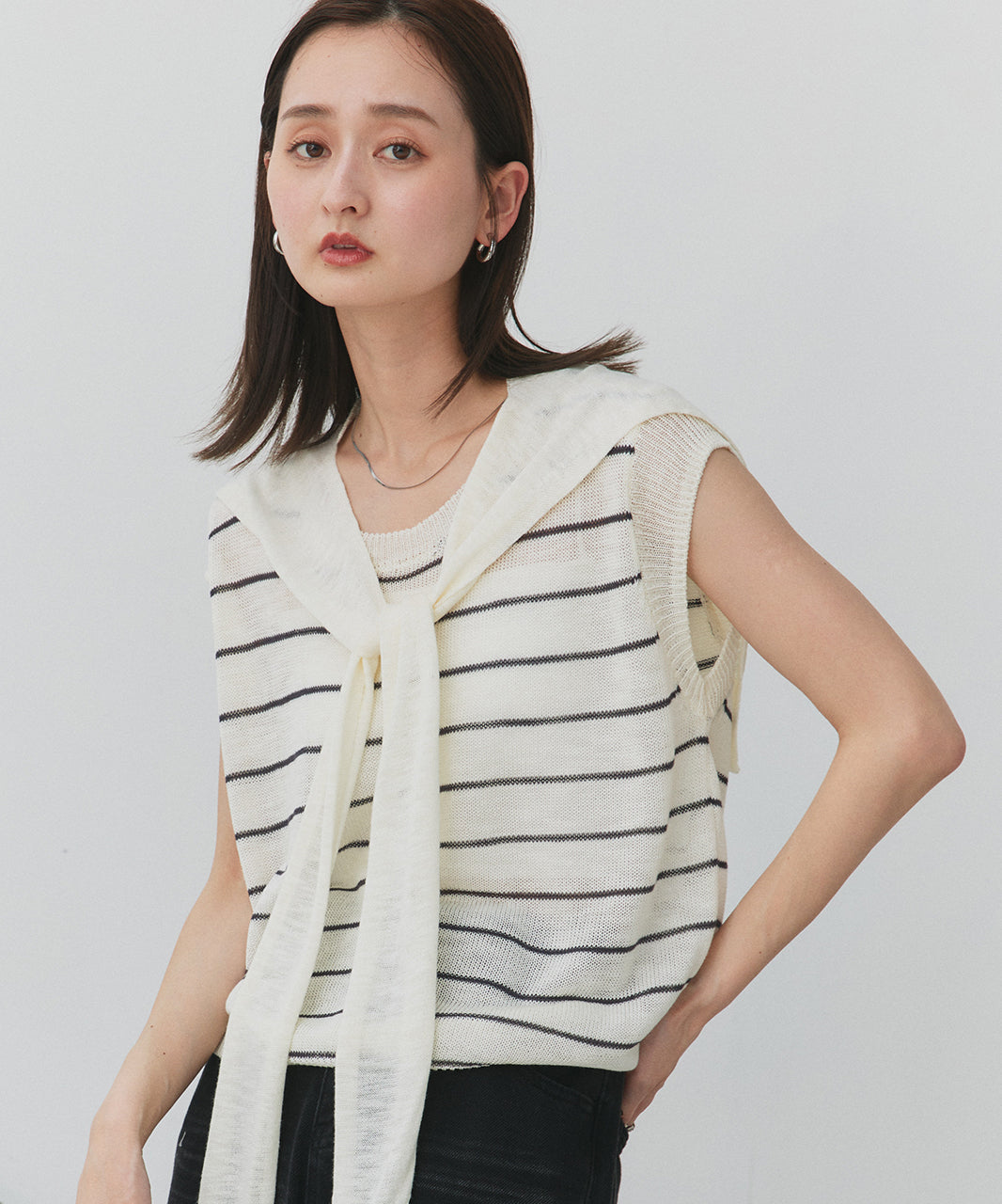 アドティエ ad thie フェイクカーデ+ボーダーノースリプルオーバー (ライトグレー) ライトグレー