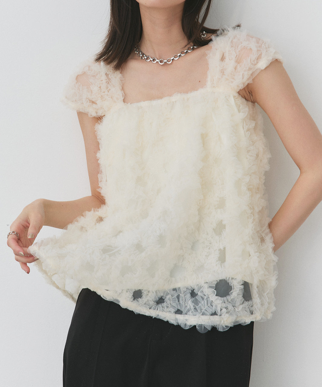 アドティエ ad thie ふわパフノースリブラウス (アイボリー) オフホワイト