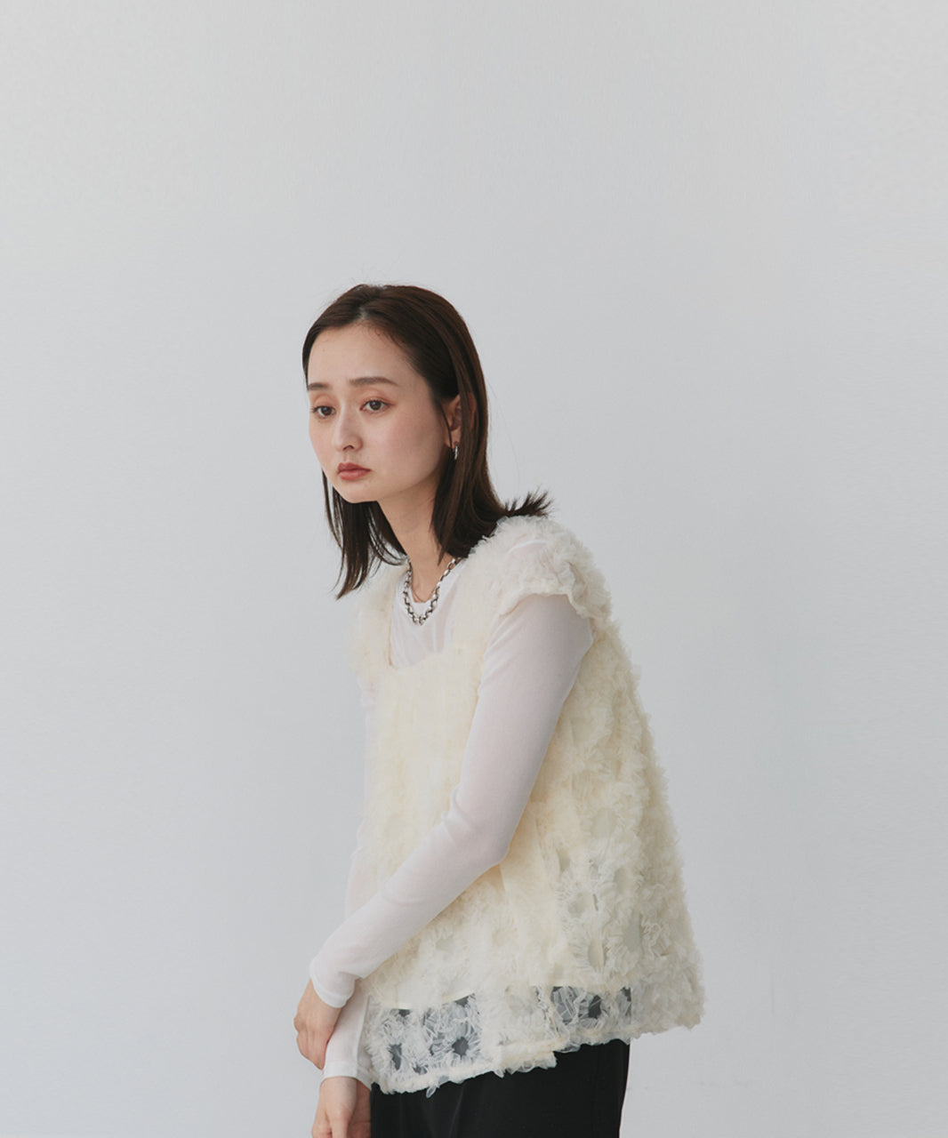 アドティエ ad thie ふわパフノースリブラウス (アイボリー) オフホワイト