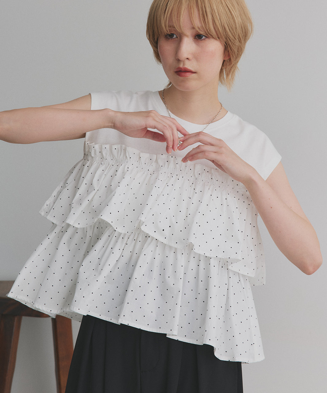 アドティエ ad thie 【2025AW新作】ポルカドットティアードフリルトップス (ブラック) ブラック