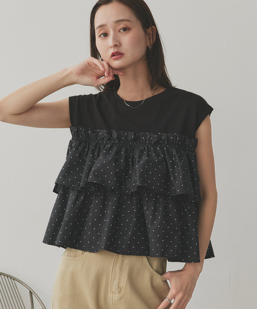 アドティエ ad thie 【2025AW新作】ポルカドットティアードフリルトップス (ブラック) ブラック