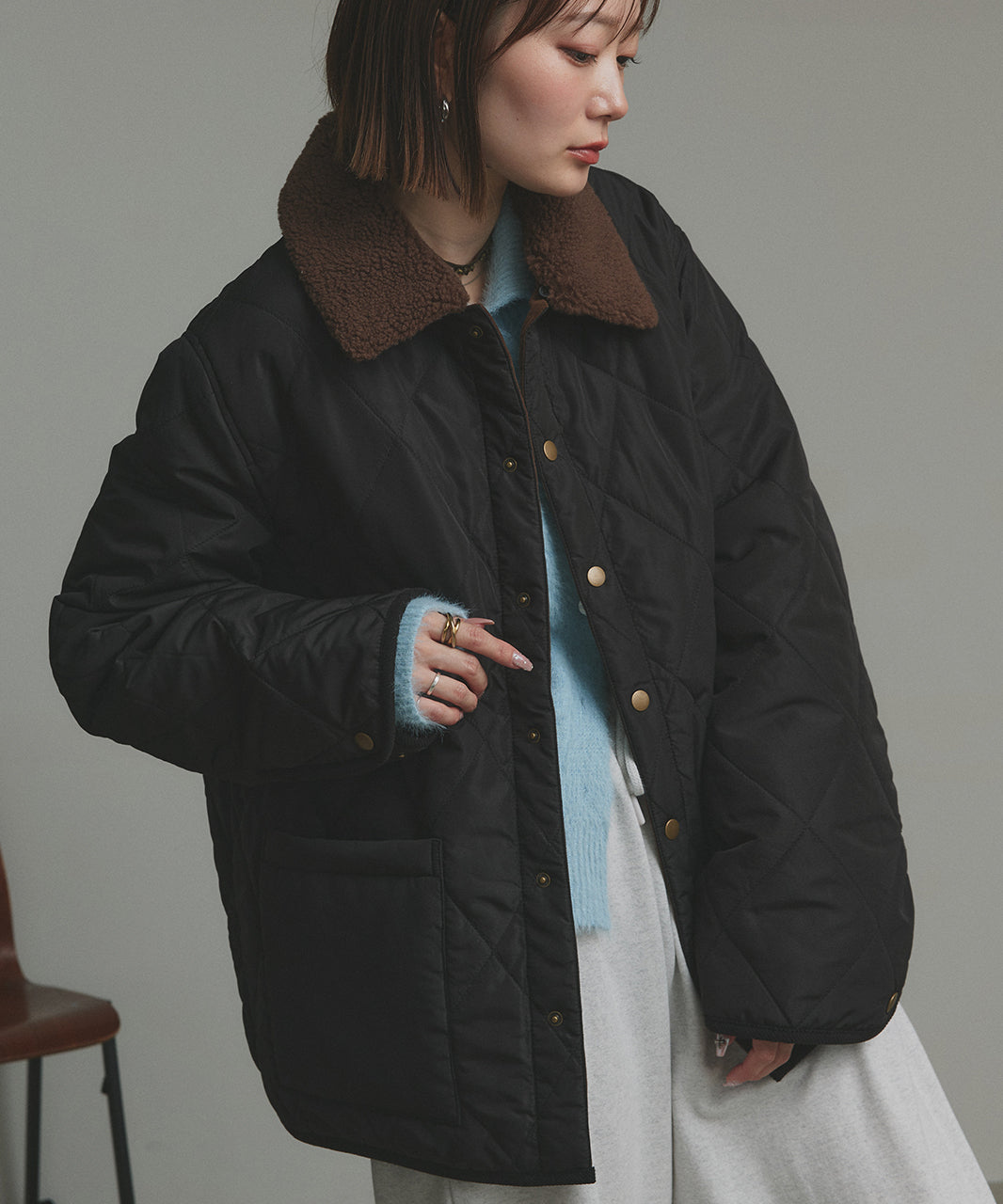 アドティエ ad thie 【2025AW新作】バイカラーパデットキルトブルゾン (カーキ) カーキ