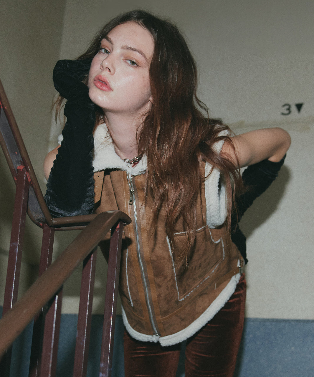 アドティエ ad thie 【2025AW新作】ムートンボアベスト (アイボリー) アイボリー