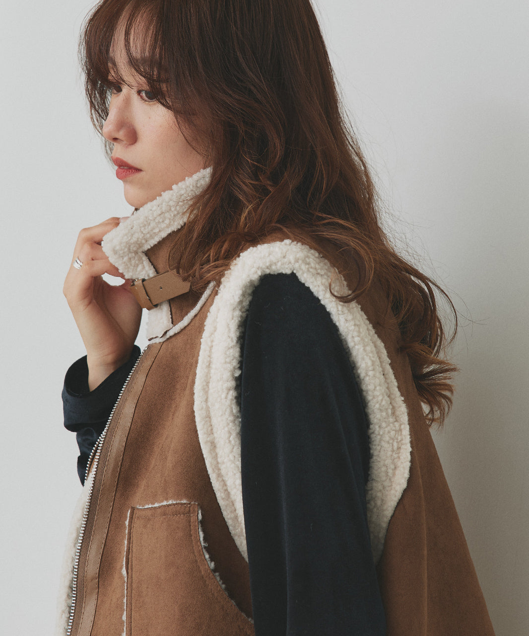 アドティエ ad thie 【2025AW新作】ムートンボアベスト (アイボリー) アイボリー