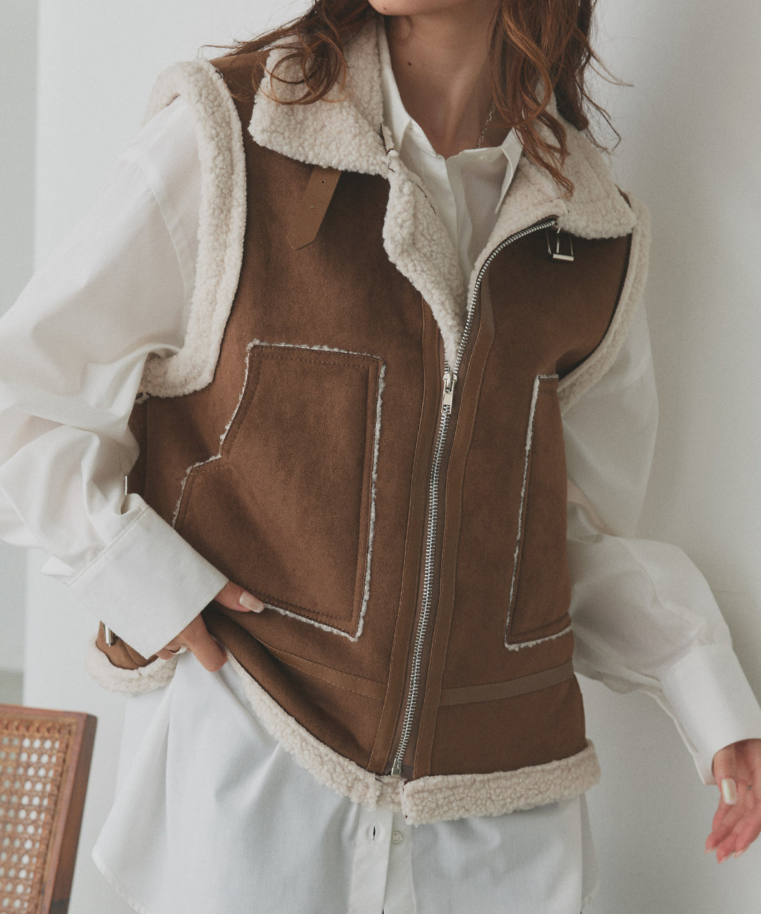 アドティエ ad thie 【2025AW新作】ムートンボアベスト (アイボリー) アイボリー