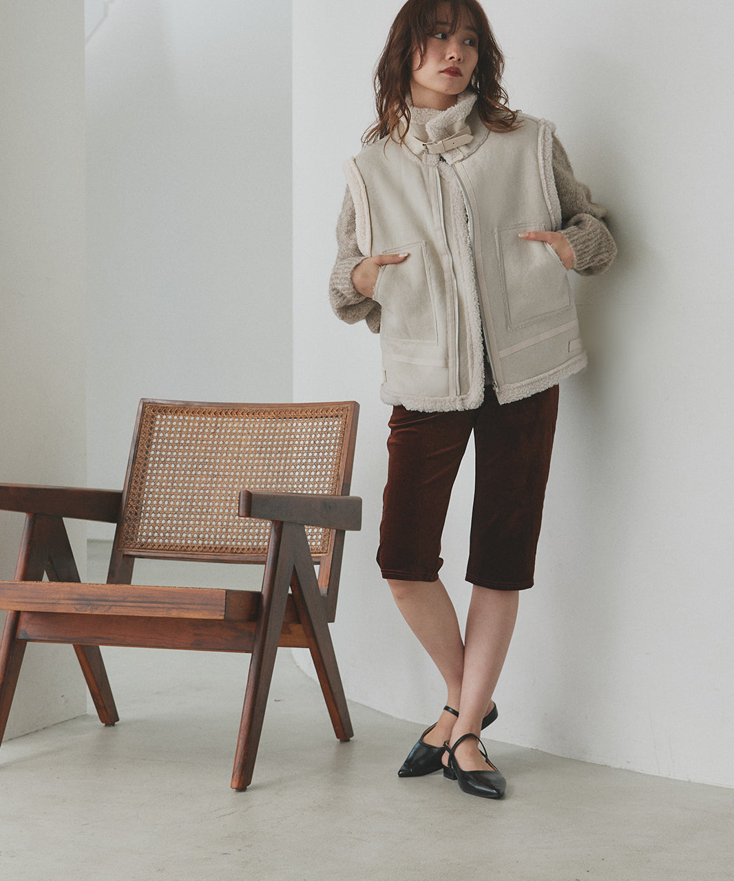 アドティエ ad thie 【2025AW新作】ムートンボアベスト (アイボリー) アイボリー