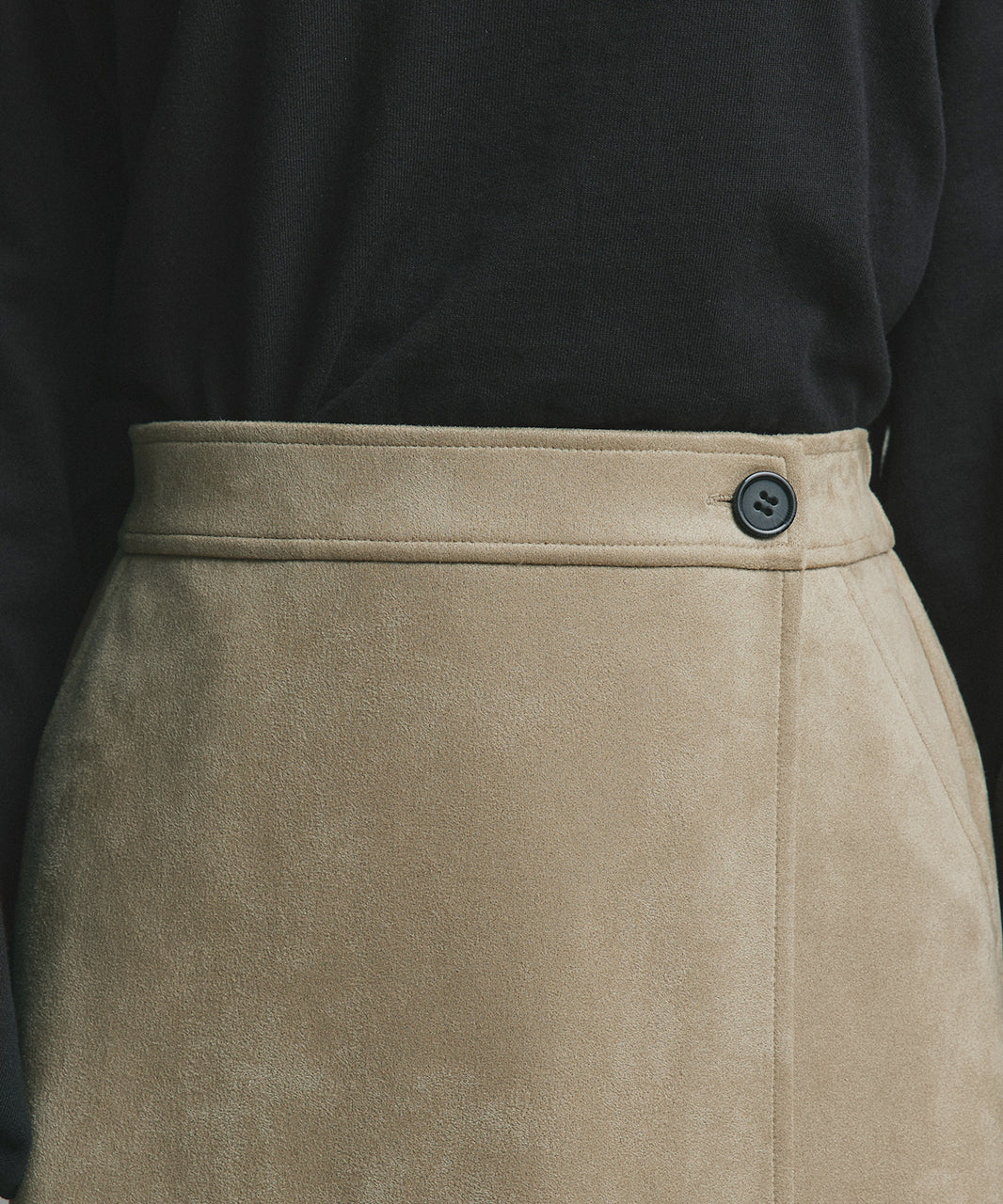 アドティエ ad thie 【2025AW新作】スエードラップスカート (キャメル) キャメル