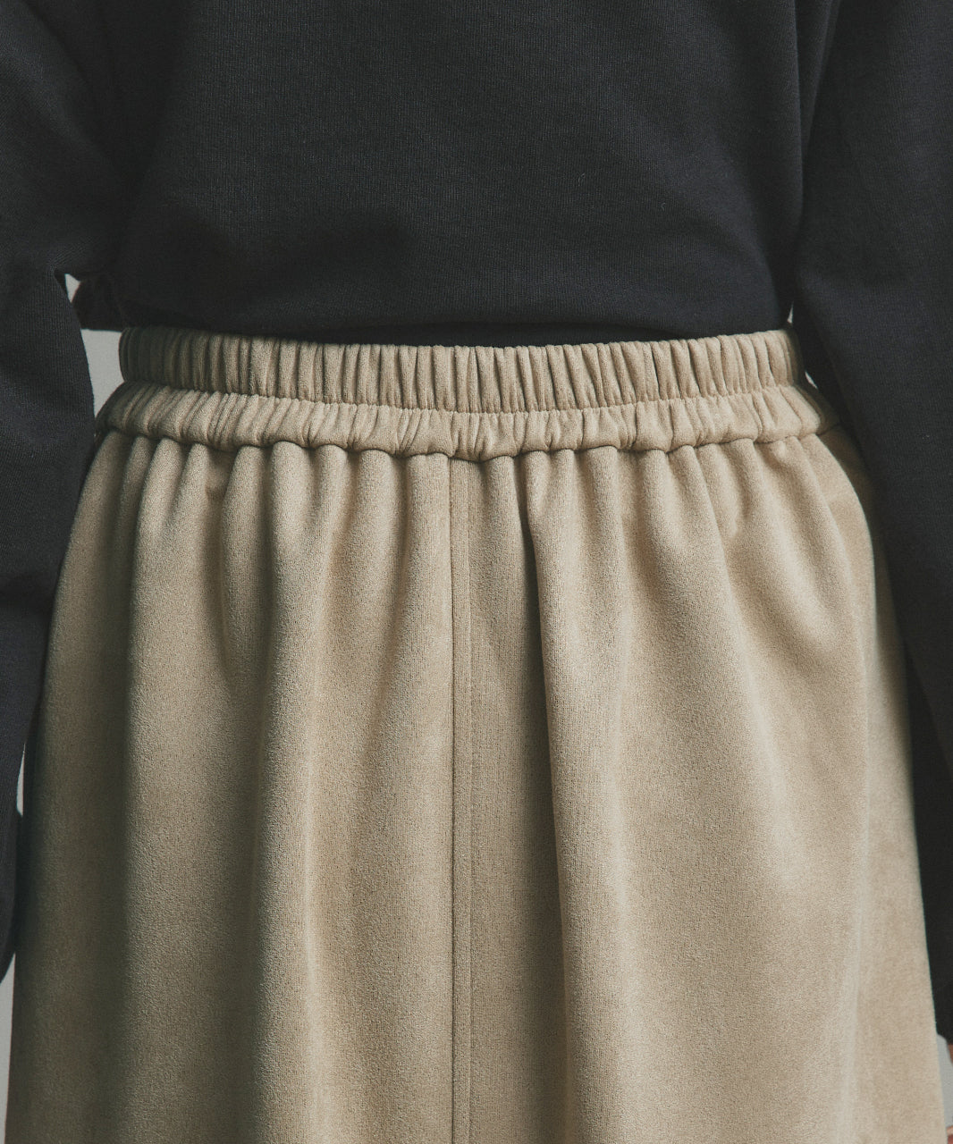 アドティエ ad thie 【2025AW新作】スエードラップスカート (キャメル) キャメル