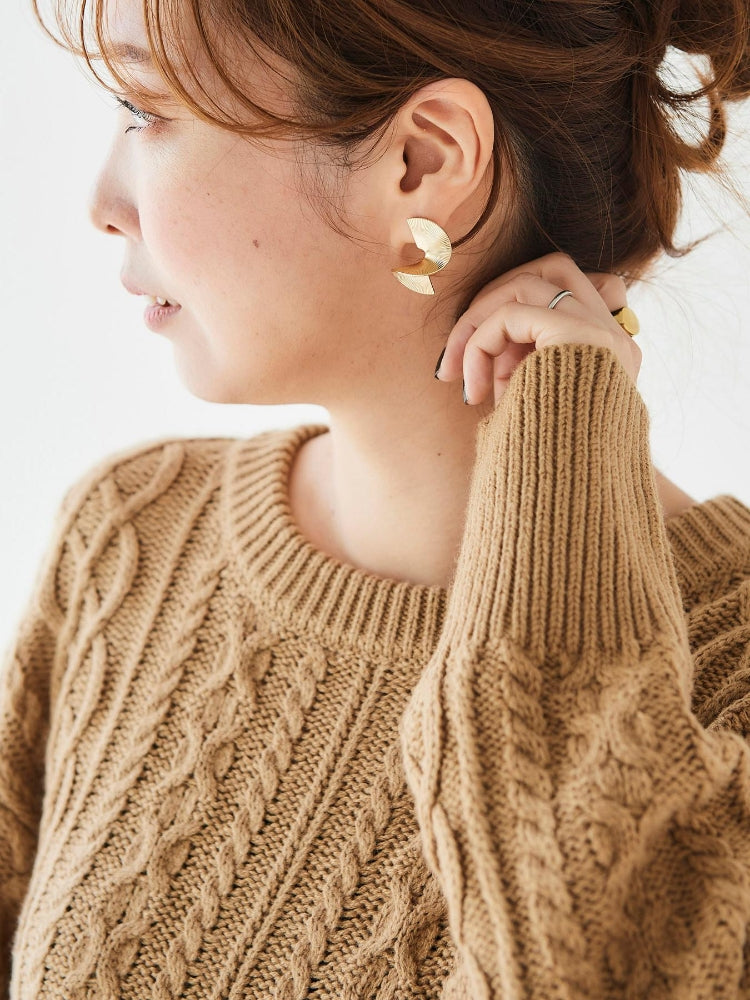 le.coeur blanc ニュアンスカーブモチーフピアス(ゴールド) ゴールド